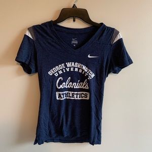 3/$20 🥑 Nike GWU V-Neck Tee